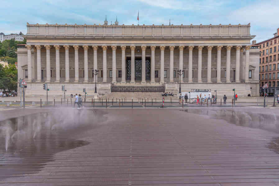 Francia - Lyon 016 - Palacio de Justicia.jpg